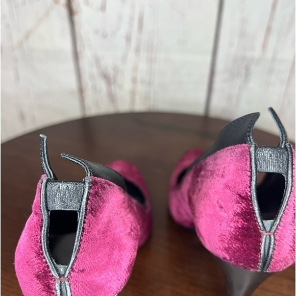 REBECCA MINKOFF woman’s velvet burgundy 4” heel almond toe pumps Size 7 EuC - Picture 8 of 14